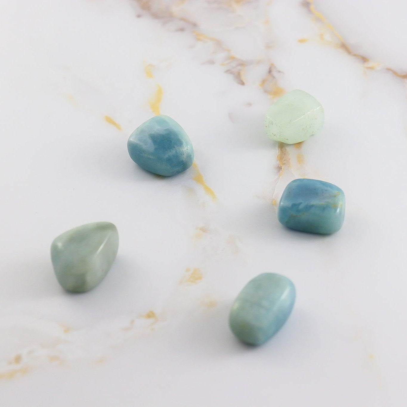 Aquamarine rolled stone